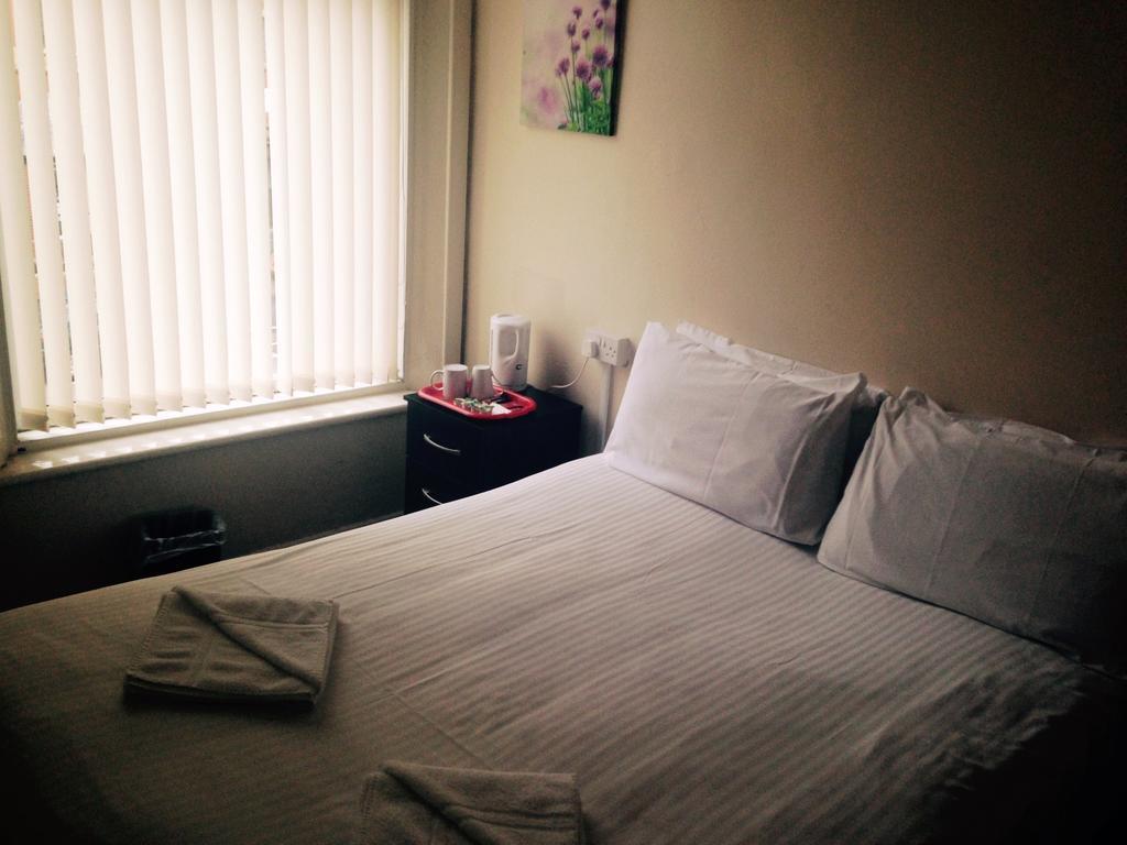 Peek-A-Booze - Budget Hotel - Adults Only ブラックプール 部屋 写真