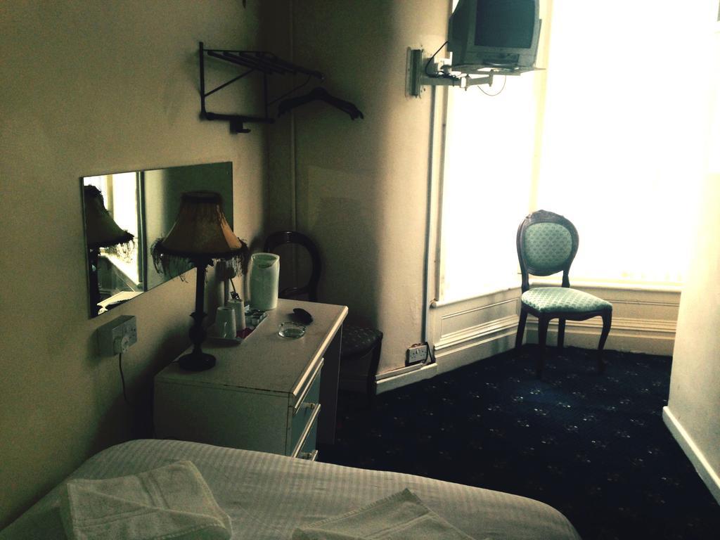 Peek-A-Booze - Budget Hotel - Adults Only ブラックプール 部屋 写真